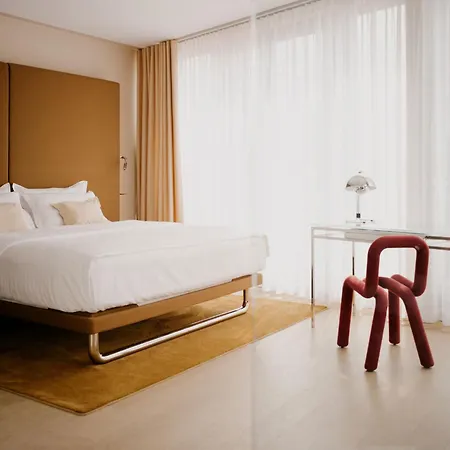 Hotel Josef 4*