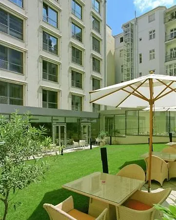 Hotell Josef 4*