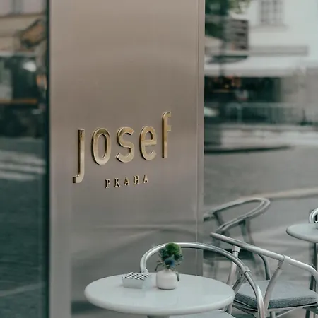 Josef 4*